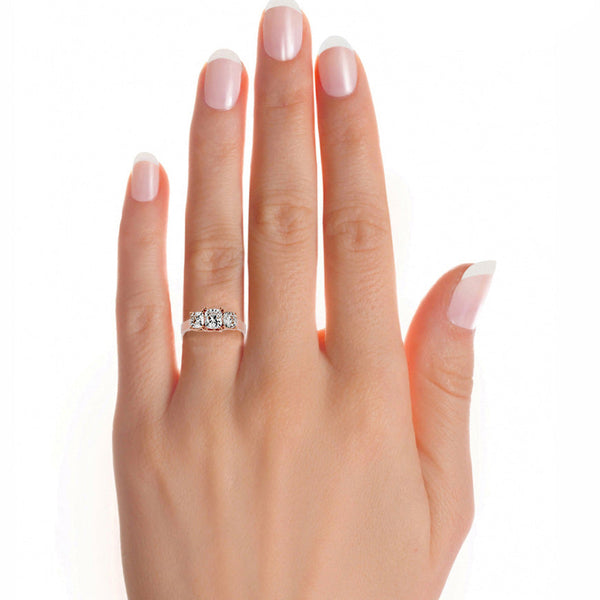 Eva Diamond Three Stone Ring